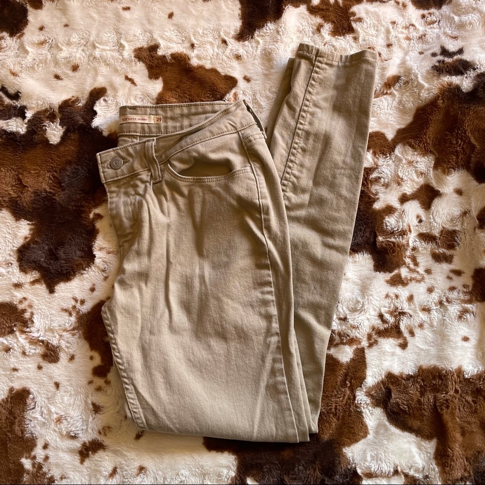 BRAND NEW - Levi Tan Jeans!